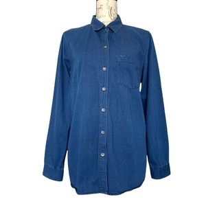 Old Navy The Classic Chambray Shirt Size Large